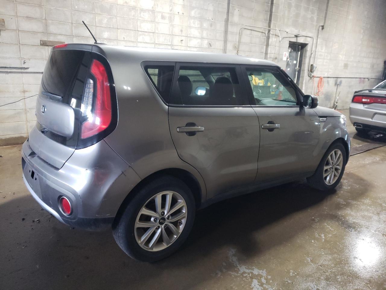 2017 KIA SOUL + - Image 3
