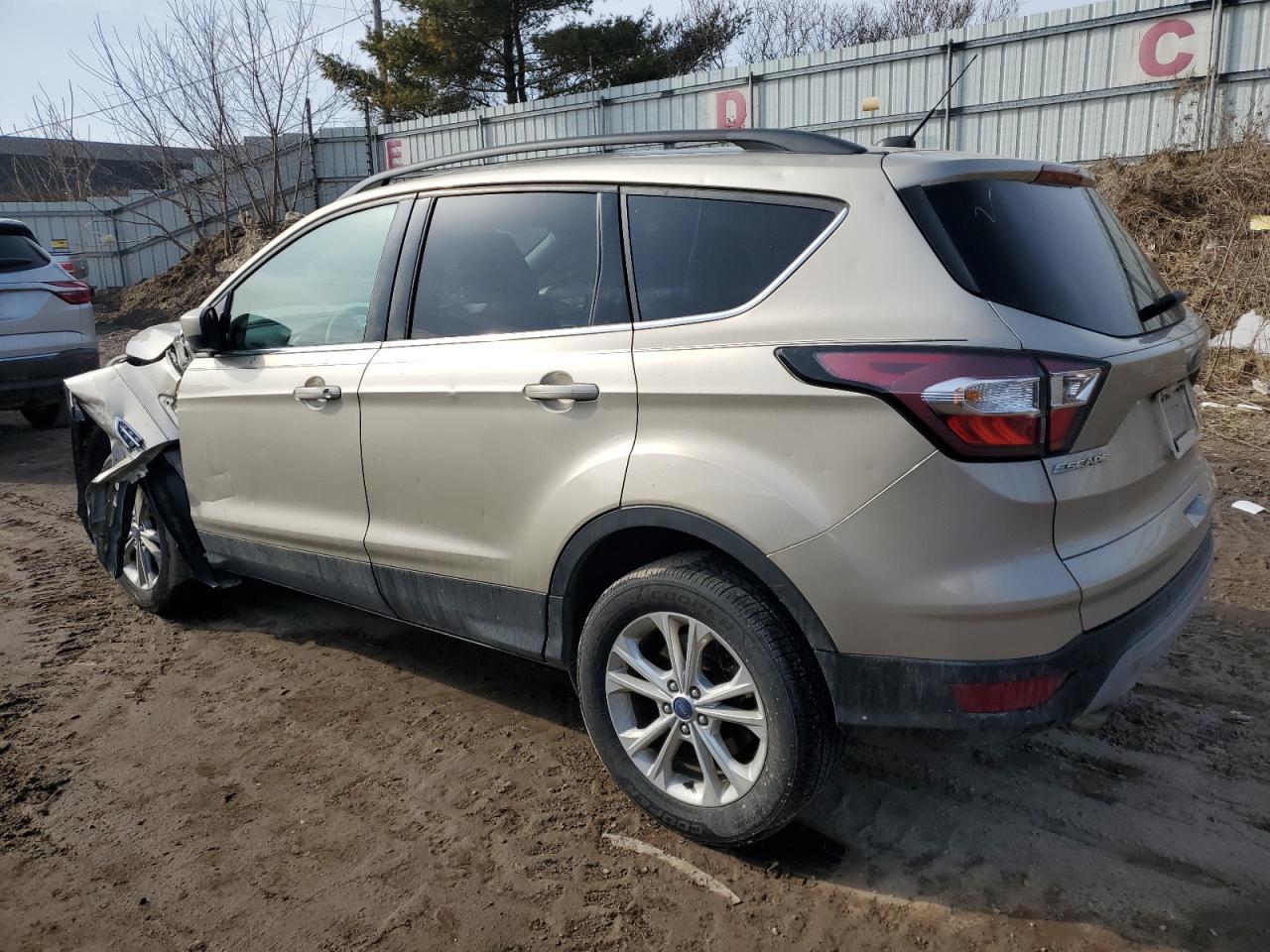 2017 FORD ESCAPE SE - Фото 2