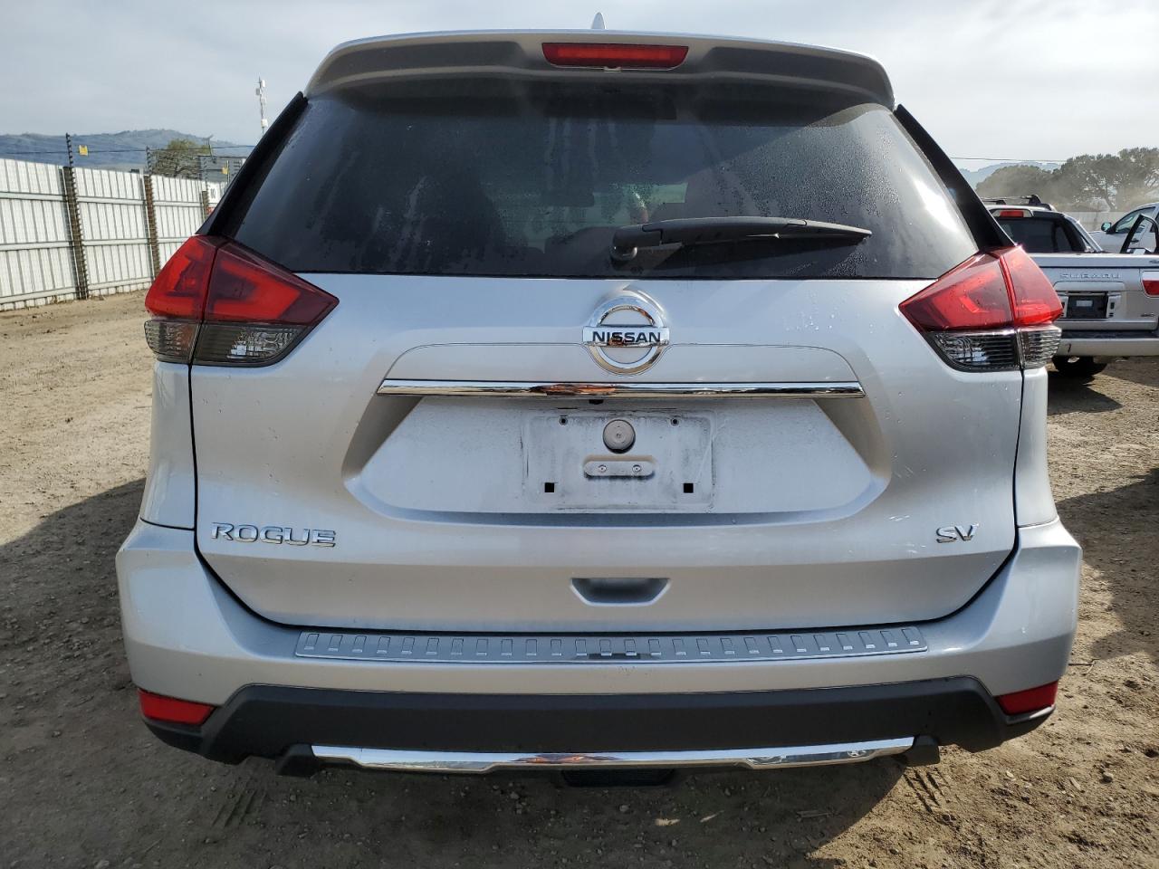 2018 NISSAN ROGUE S - Фото 6
