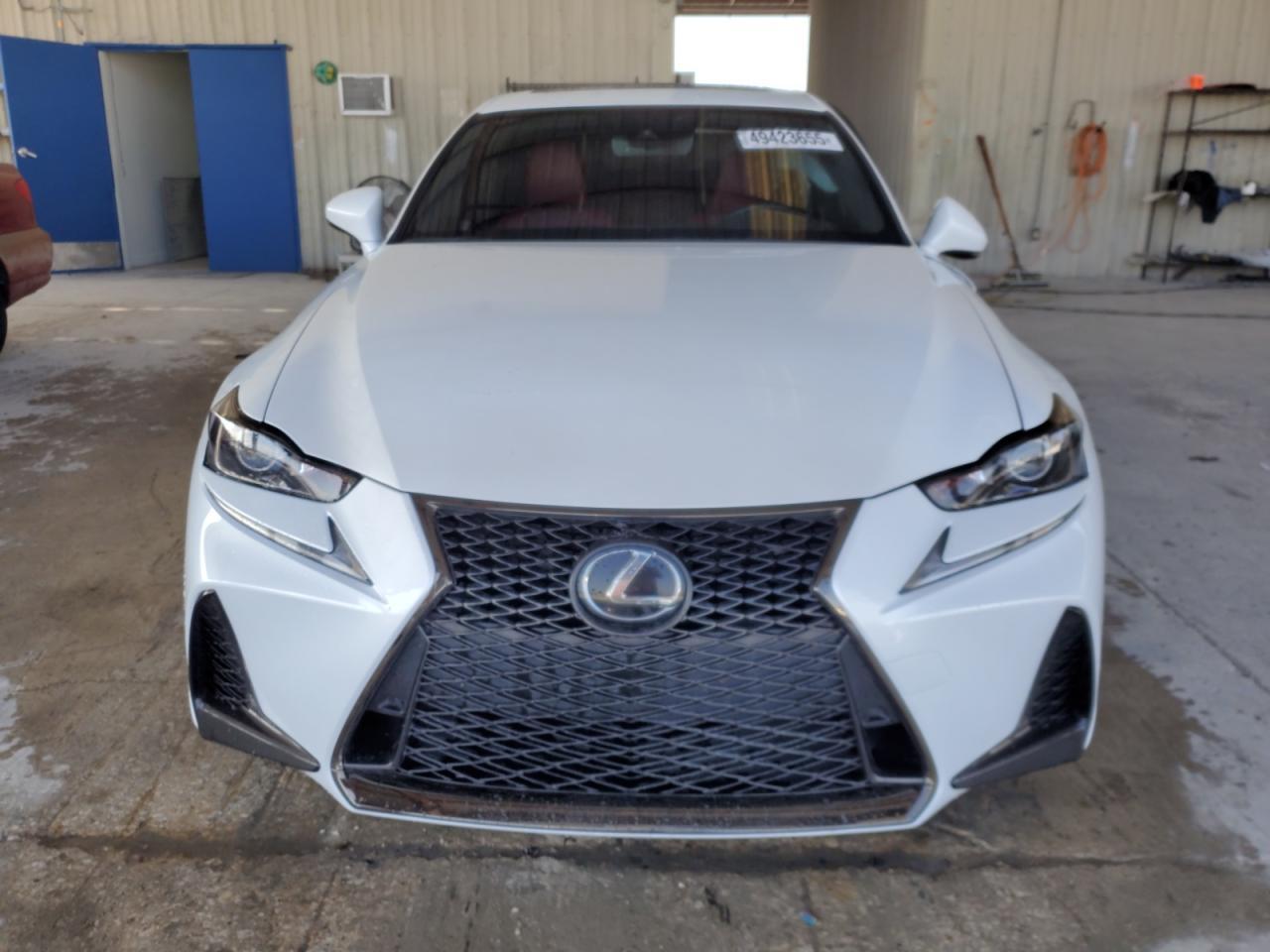 2019 LEXUS IS 300 - Фото 5