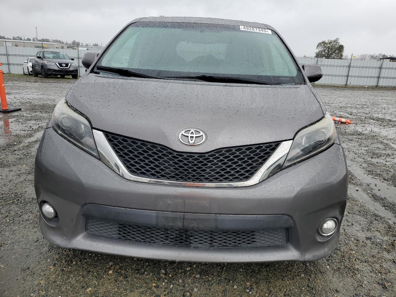 2015 TOYOTA SIENNA - Фото 5