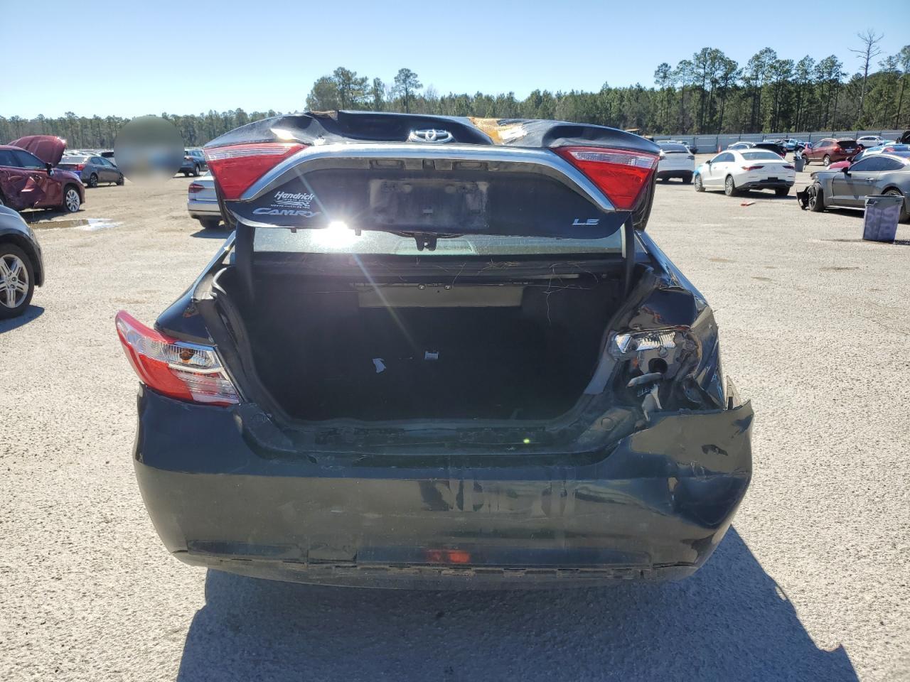 2017 TOYOTA CAMRY LE - Image 6