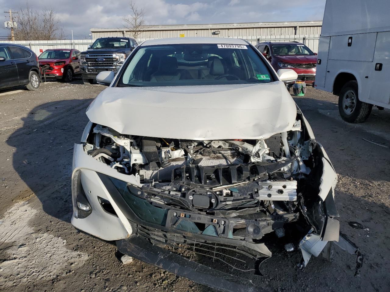 2018 TOYOTA PRIUS PRIM - Image 5