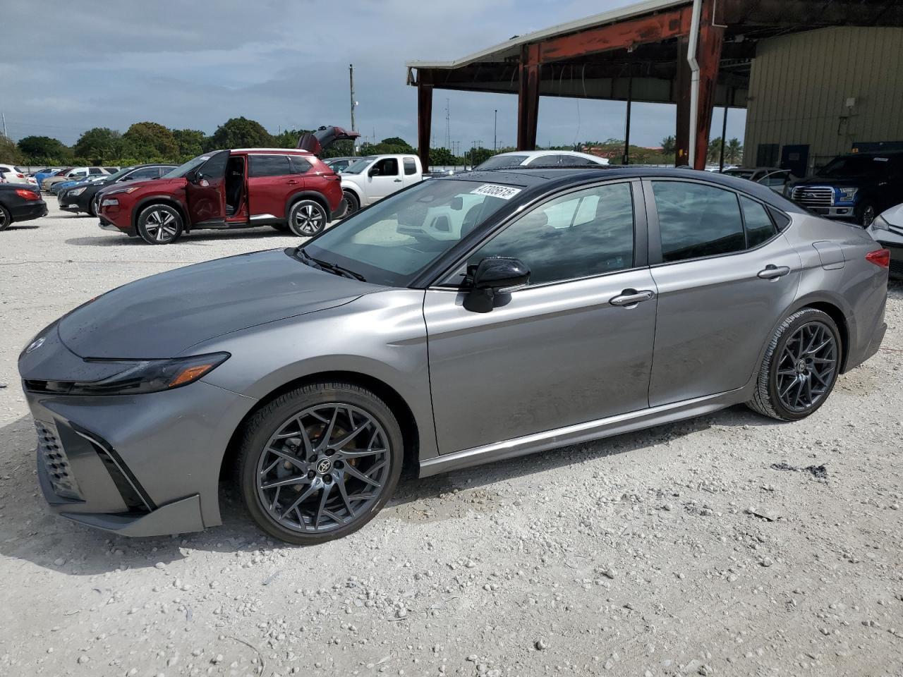 2025 TOYOTA CAMRY XSE