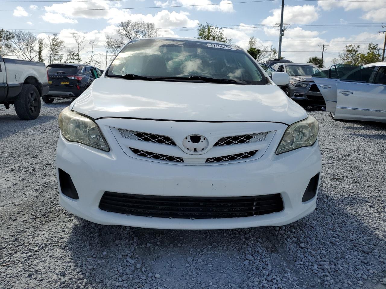 2013 TOYOTA COROLLA BA - Image 5