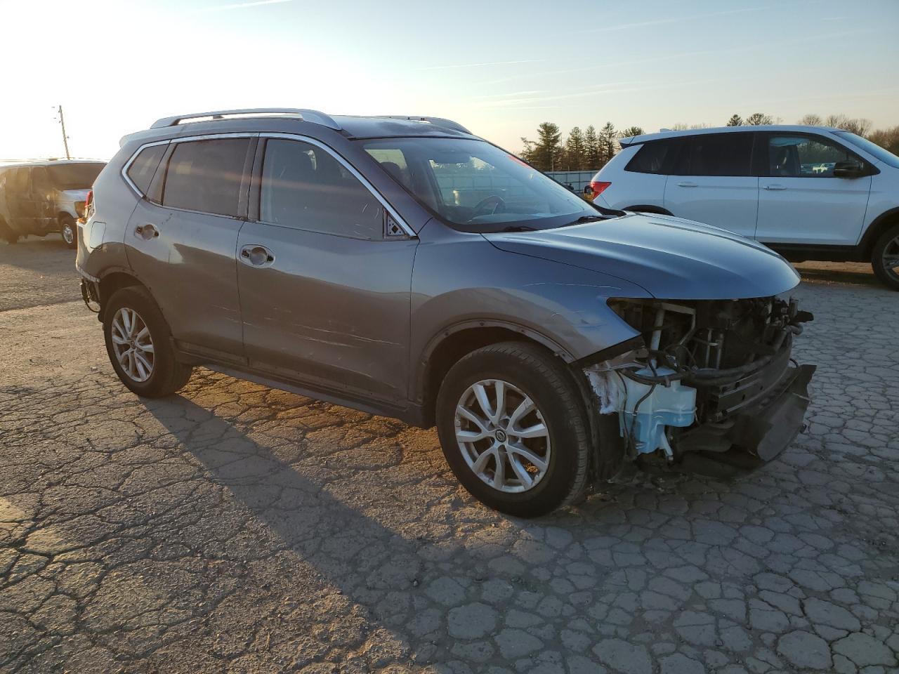 2018 NISSAN ROGUE S - Фото 4