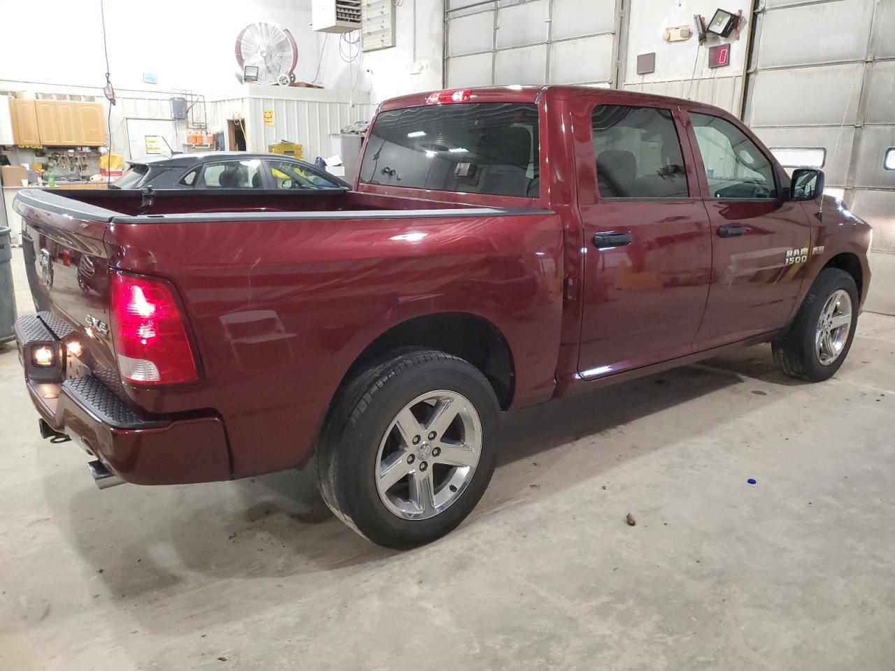 2017 RAM 1500 ST - Фото 3