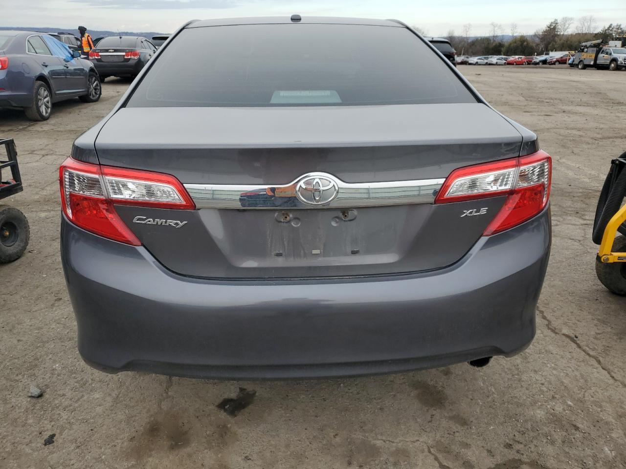 2013 TOYOTA CAMRY L - Image 6