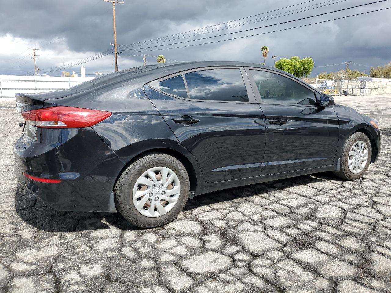 2018 HYUNDAI ELANTRA SE - Фото 3