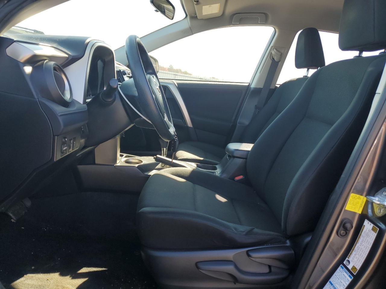 2015 TOYOTA RAV4 LE - Image 7