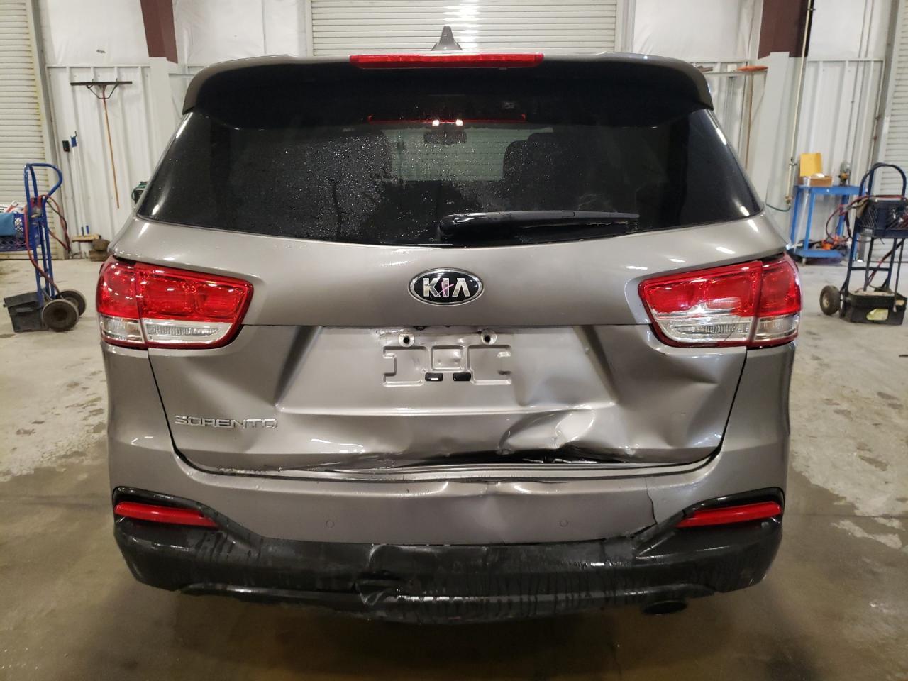2017 KIA SORENTO LX - Image 6