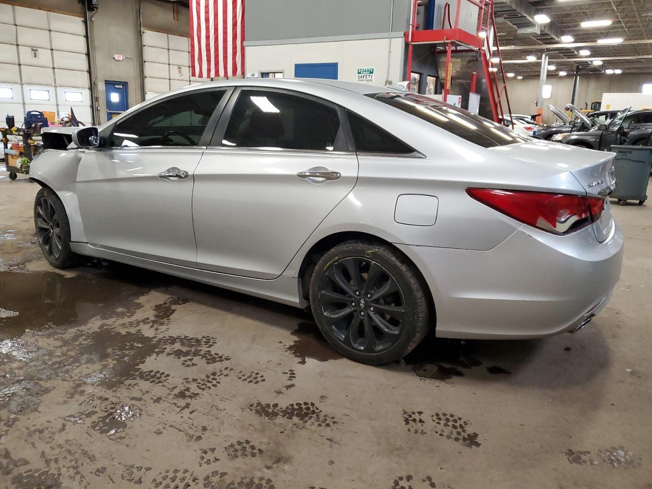 2013 HYUNDAI SONATA SE - Фото 2