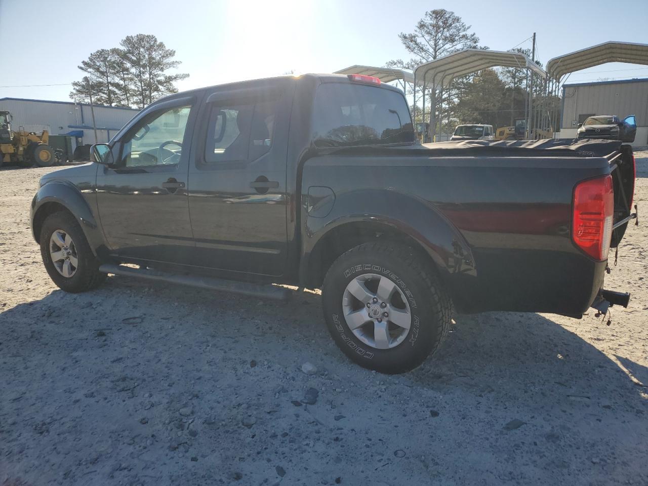 2012 NISSAN FRONTIER S - Фото 2
