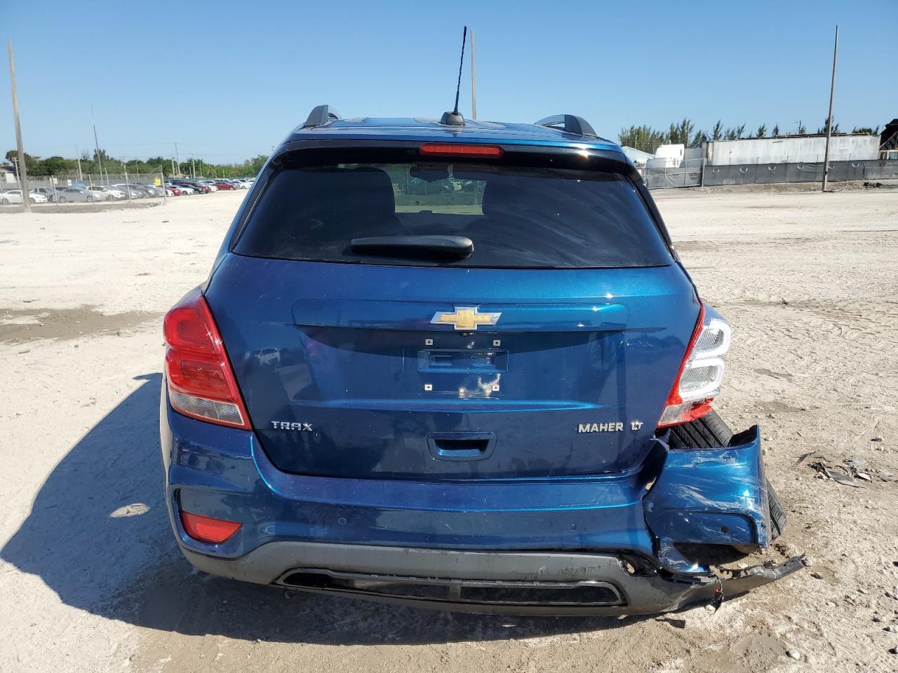 2019 CHEVROLET TRAX 1LT - Image 6