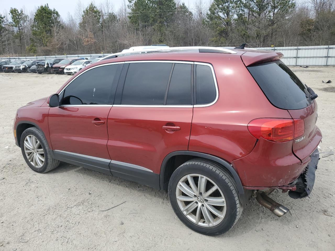 2014 VOLKSWAGEN TIGUAN S - Фото 2