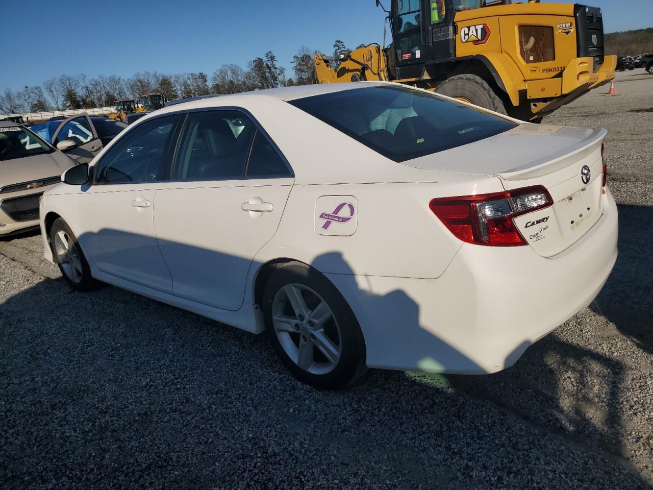 2014 TOYOTA CAMRY L - Image 2