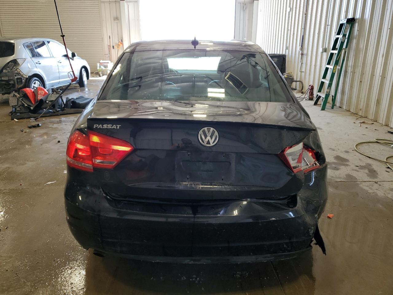 2014 VOLKSWAGEN PASSAT S - Image 6