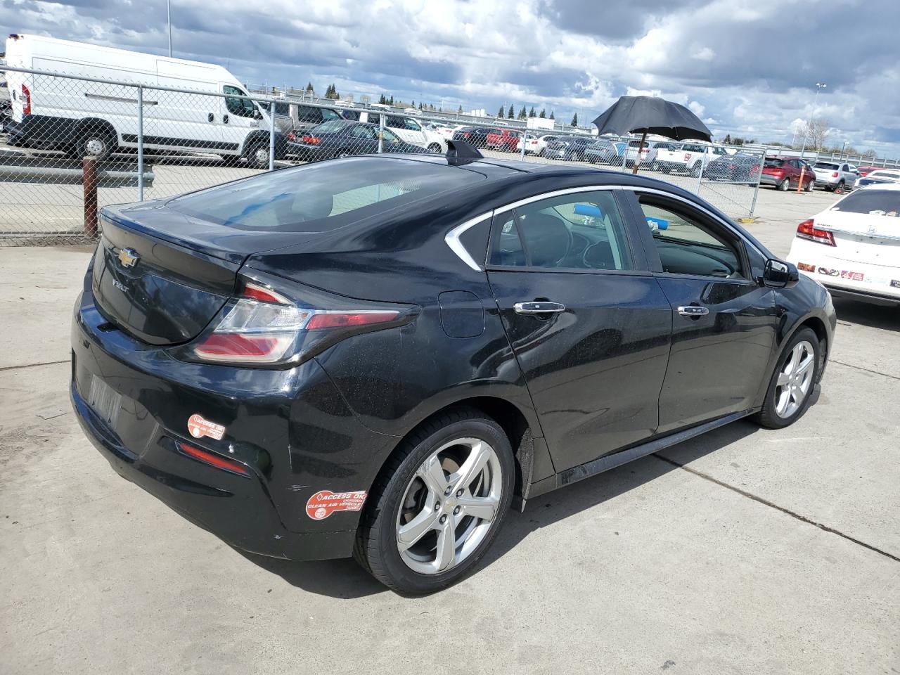 2017 CHEVROLET VOLT LT - Image 3