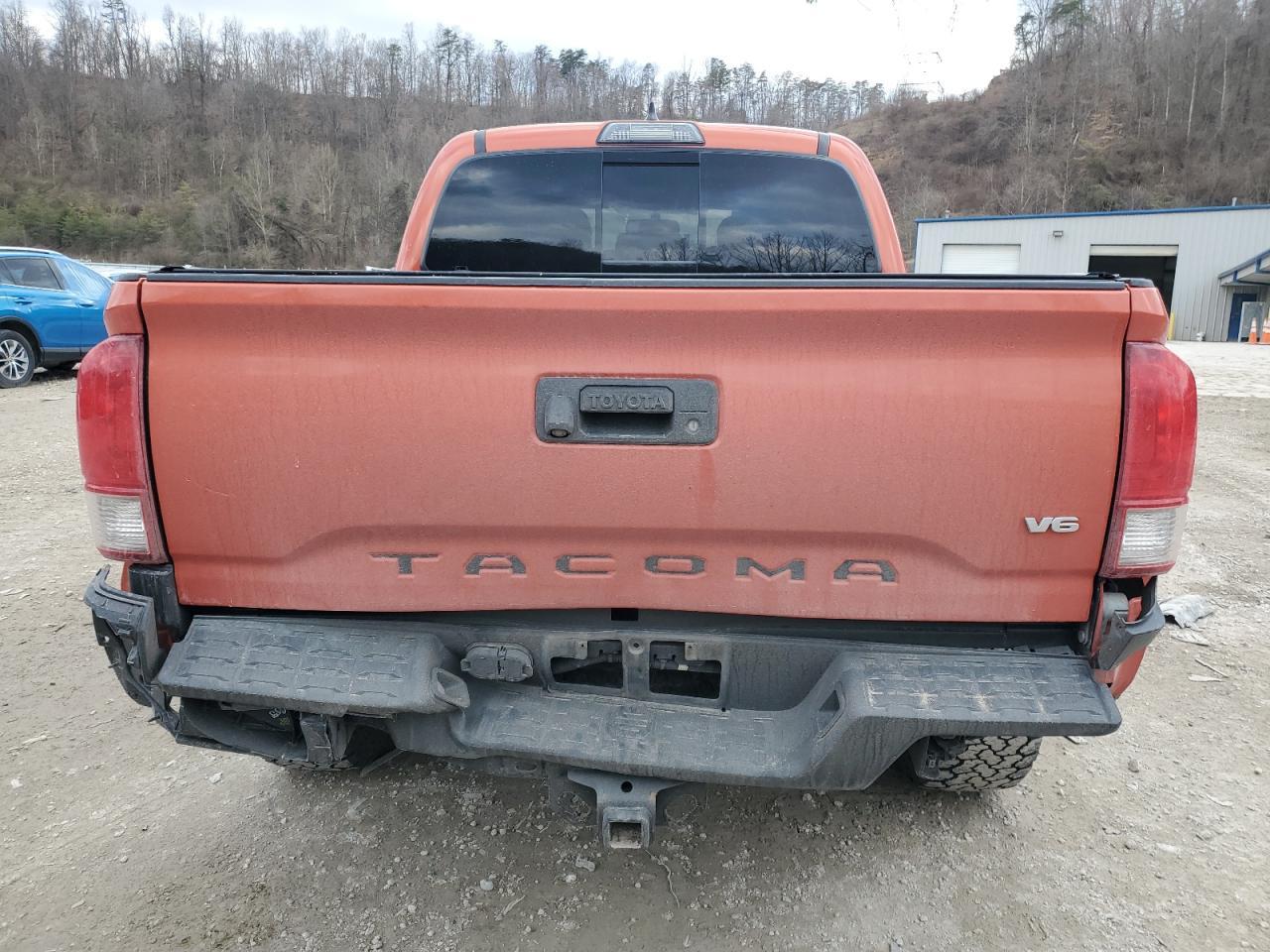 2017 TOYOTA TACOMA DOU - Фото 6