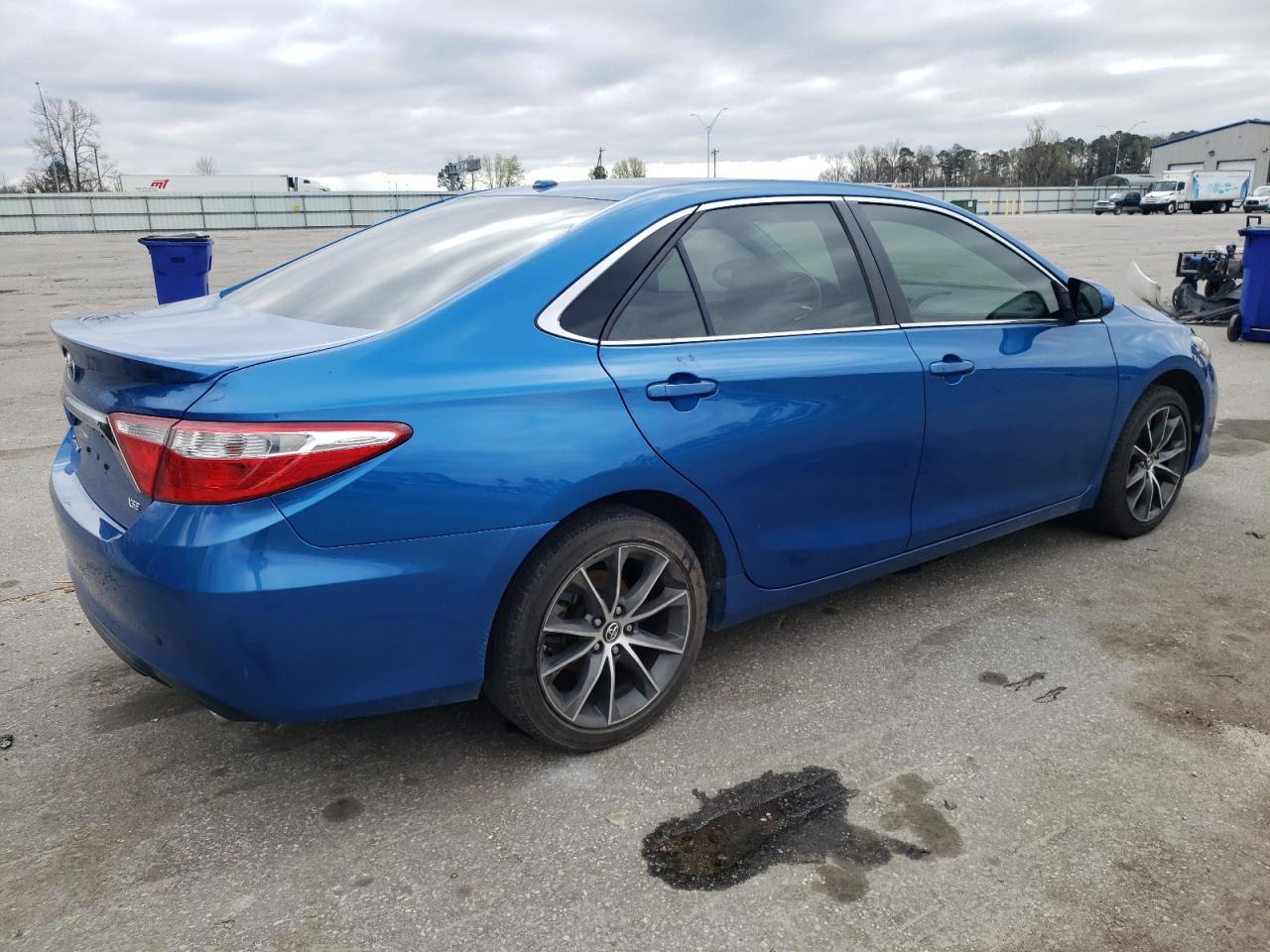 2017 TOYOTA CAMRY LE - Фото 3