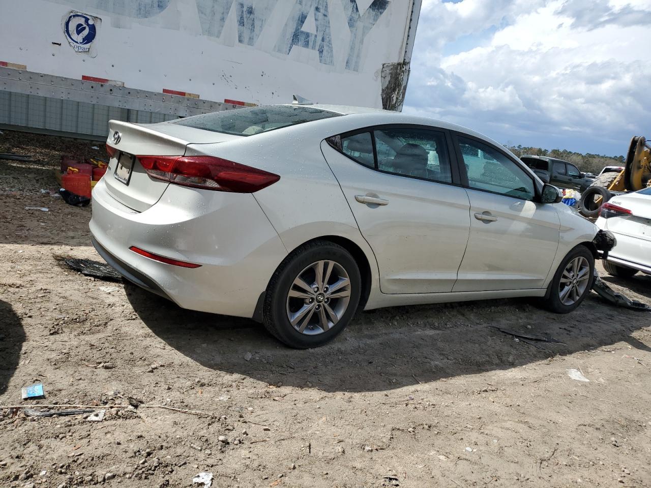 2017 HYUNDAI ELANTRA SE - Фото 3