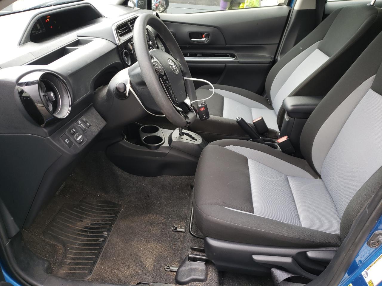 2018 TOYOTA PRIUS C - Фото 7
