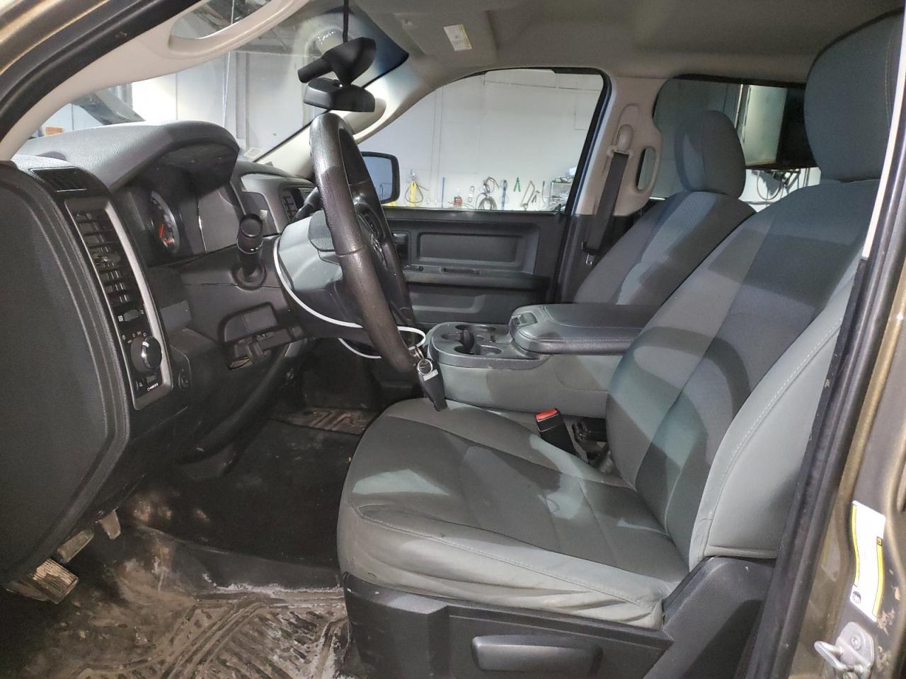 2015 RAM 1500 ST - Image 7
