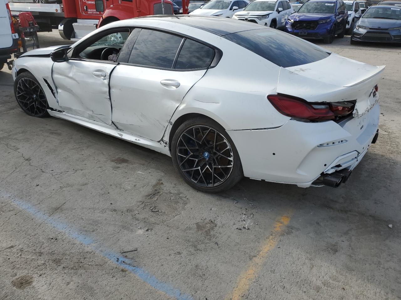 2020 BMW M8 - Фото 2