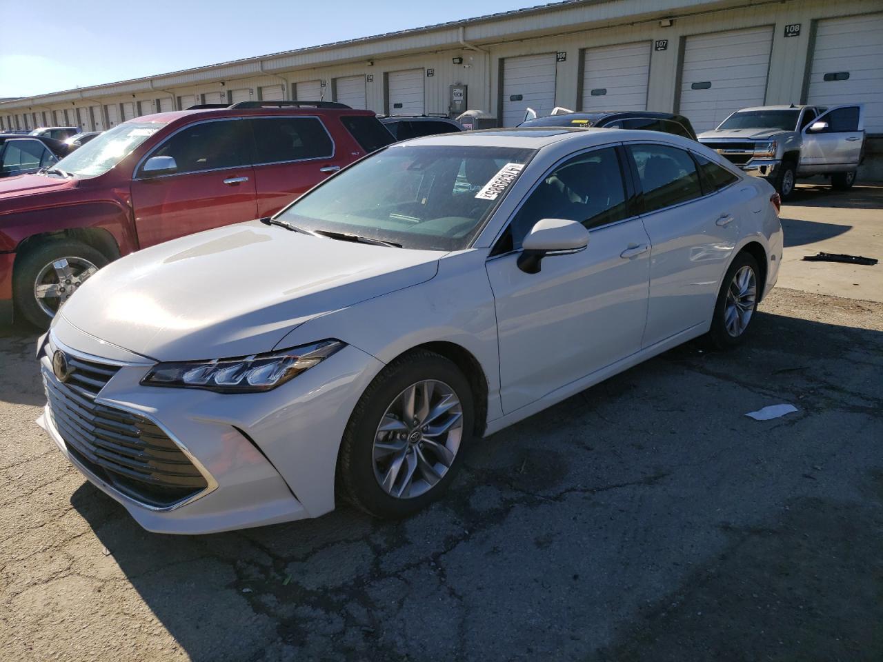 2022 TOYOTA AVALON XLE