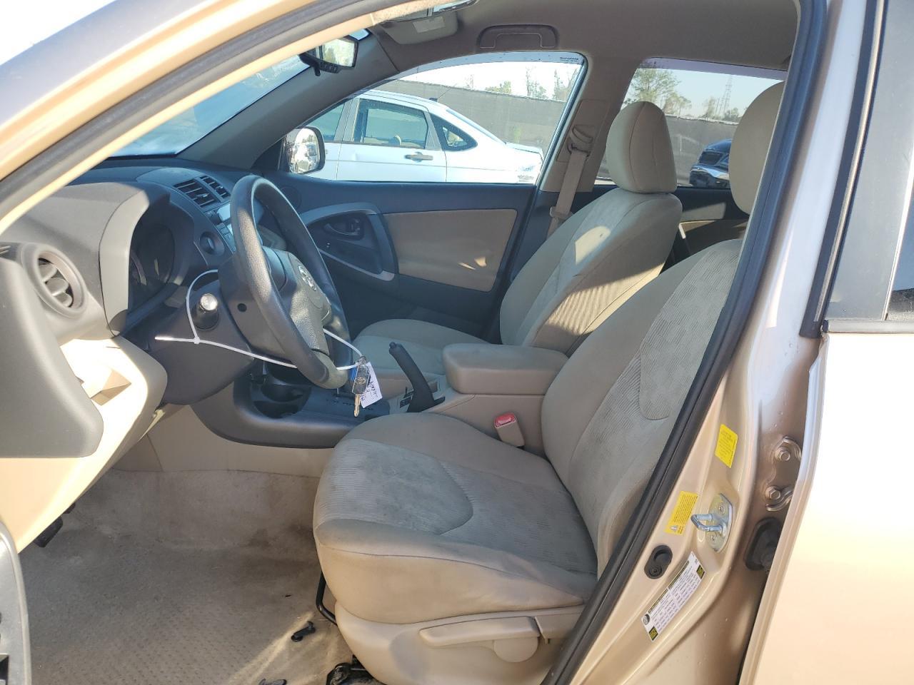 2011 TOYOTA RAV4 - Фото 7