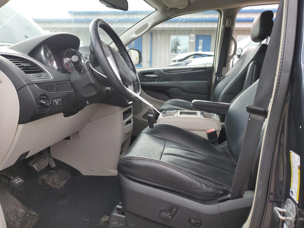2014 CHRYSLER TOWN & COU - Image 7