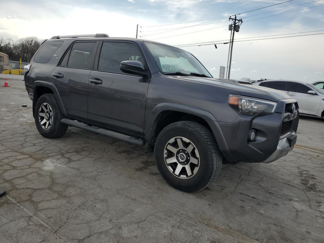 2018 TOYOTA 4RUNNER SR - Image 4