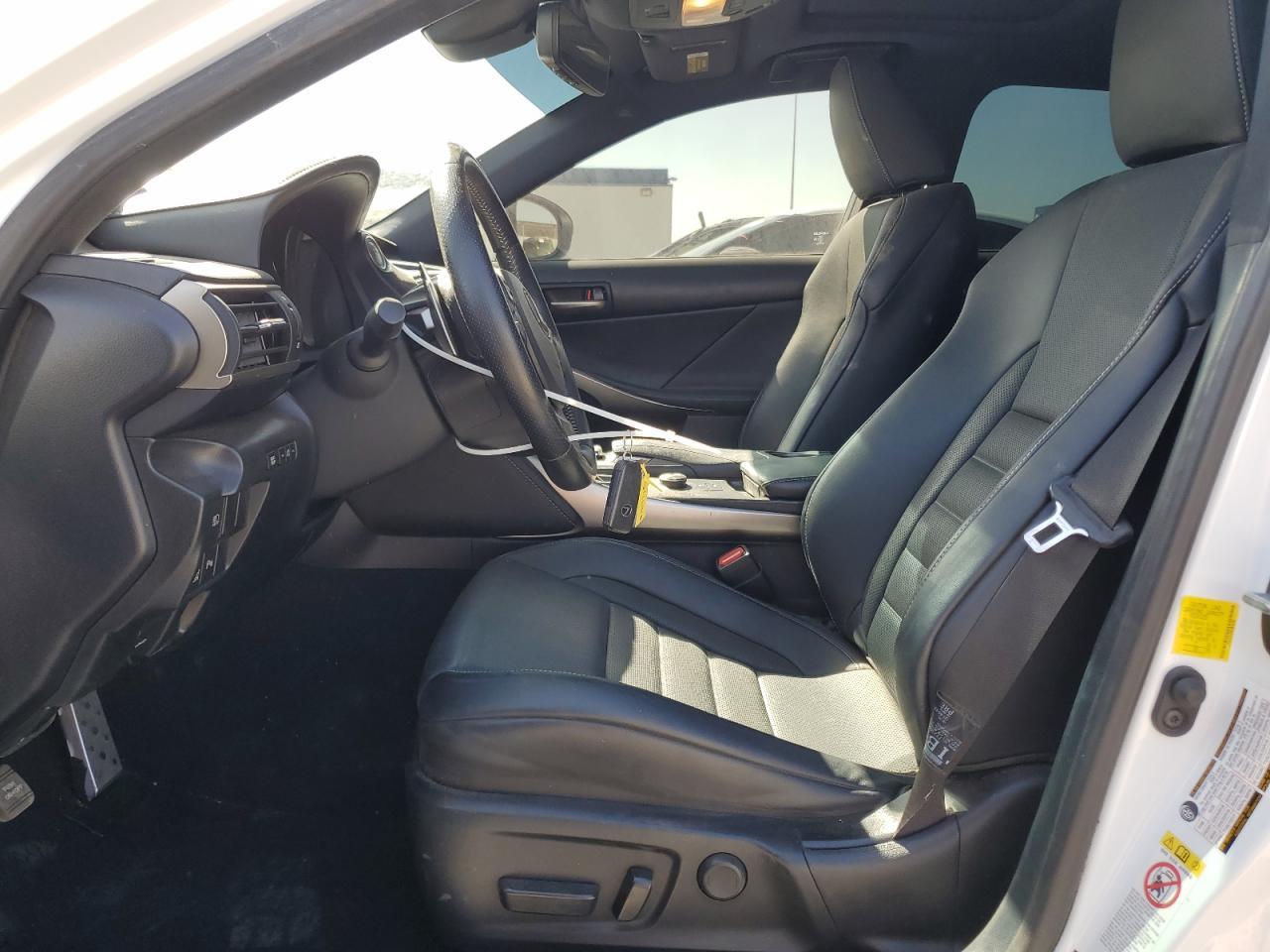 2019 LEXUS IS 300 - Image 7