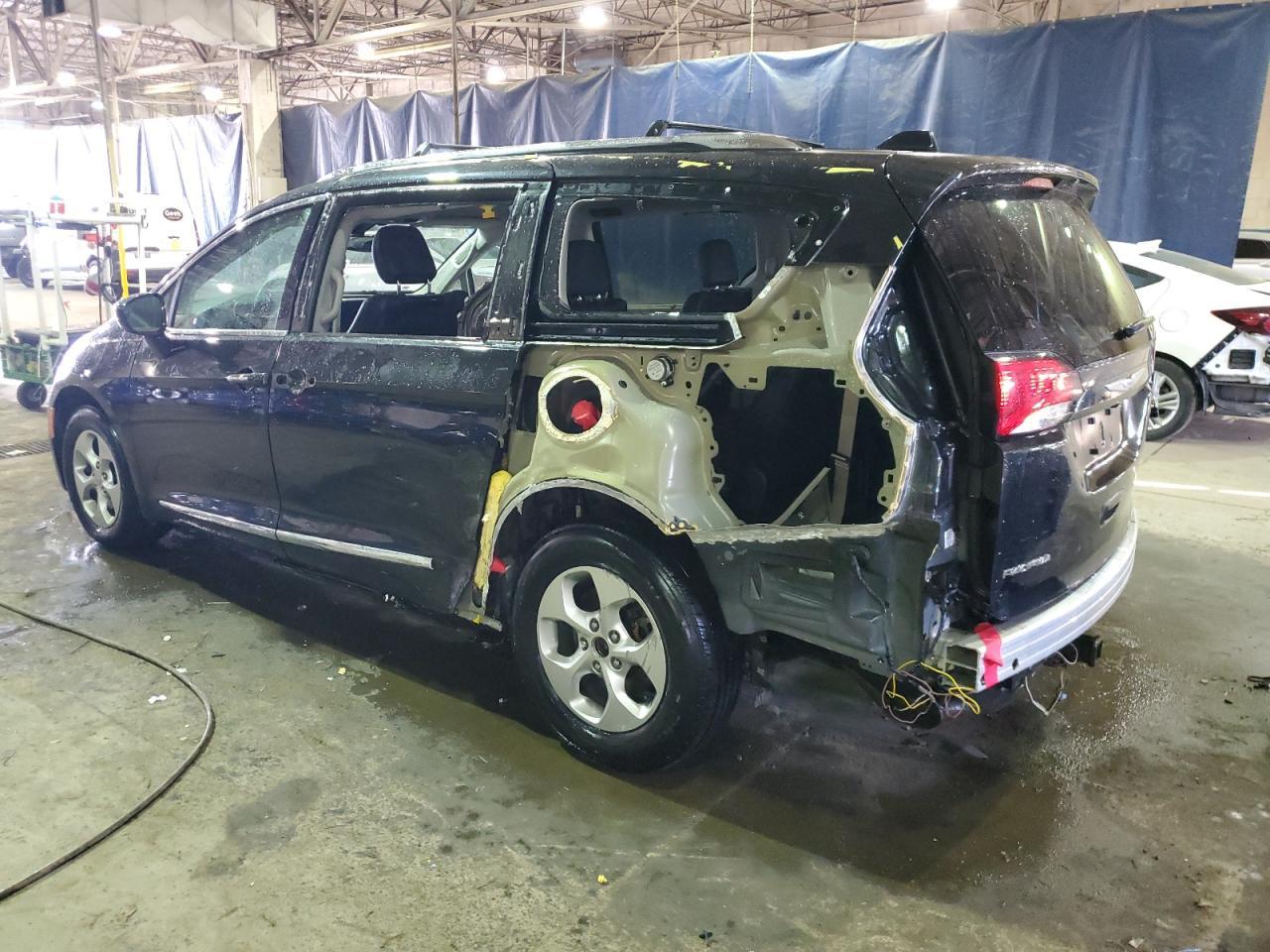 2017 CHRYSLER PACIFICA T - Image 2