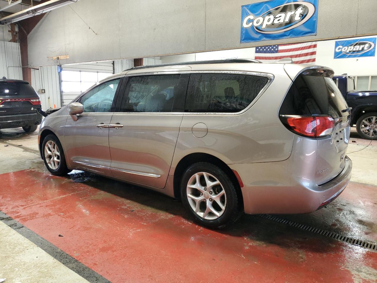 2017 CHRYSLER PACIFICA T - Image 2