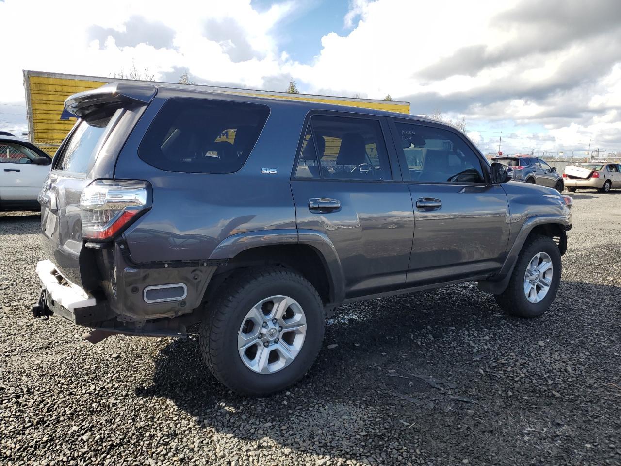 2020 TOYOTA 4RUNNER SR - Фото 3