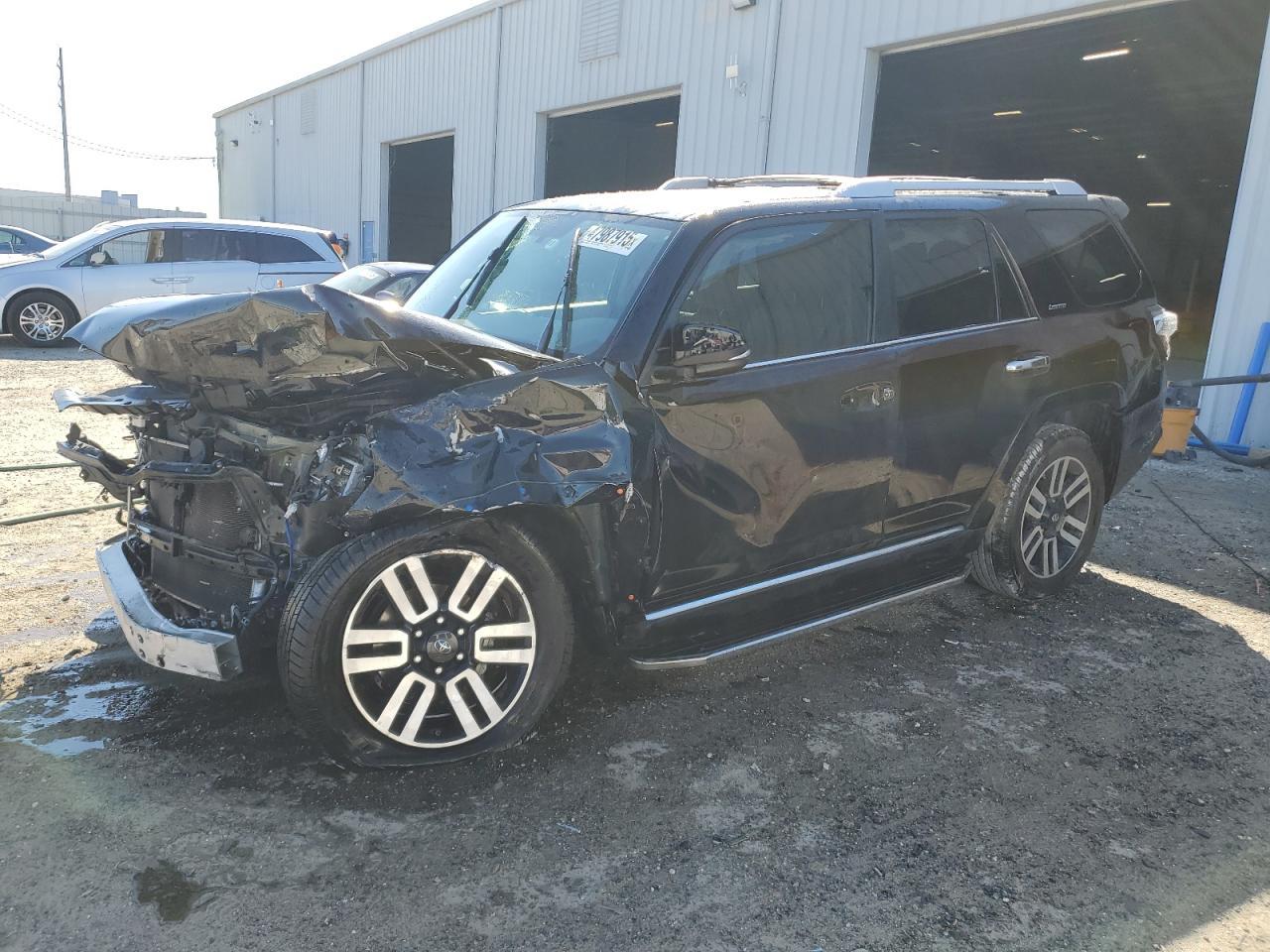 2019 TOYOTA 4RUNNER SR