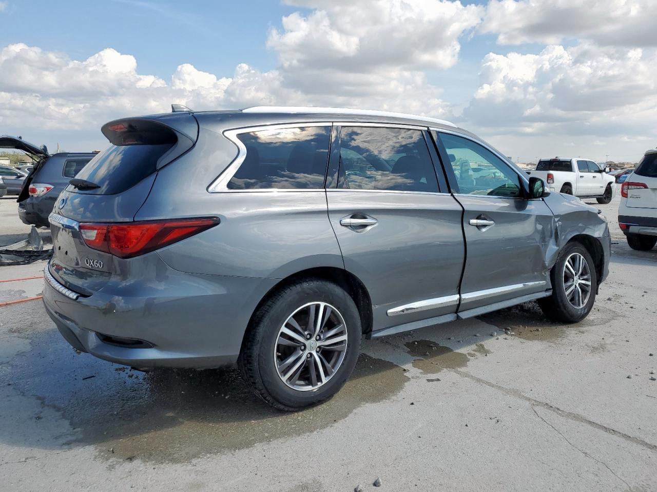 2017 INFINITI QX60 - Image 3