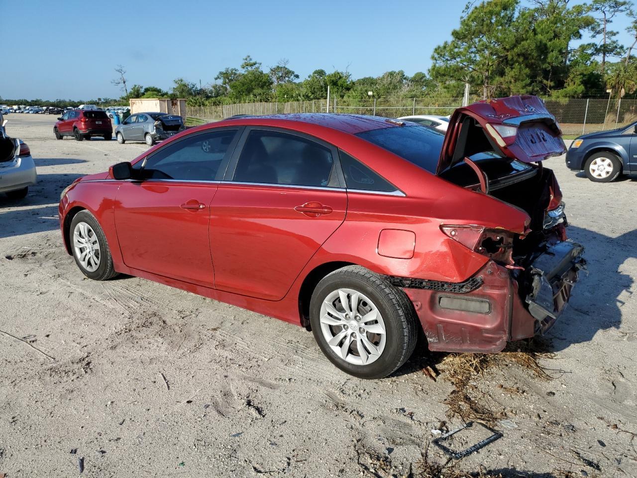 2011 HYUNDAI SONATA GLS - Image 2