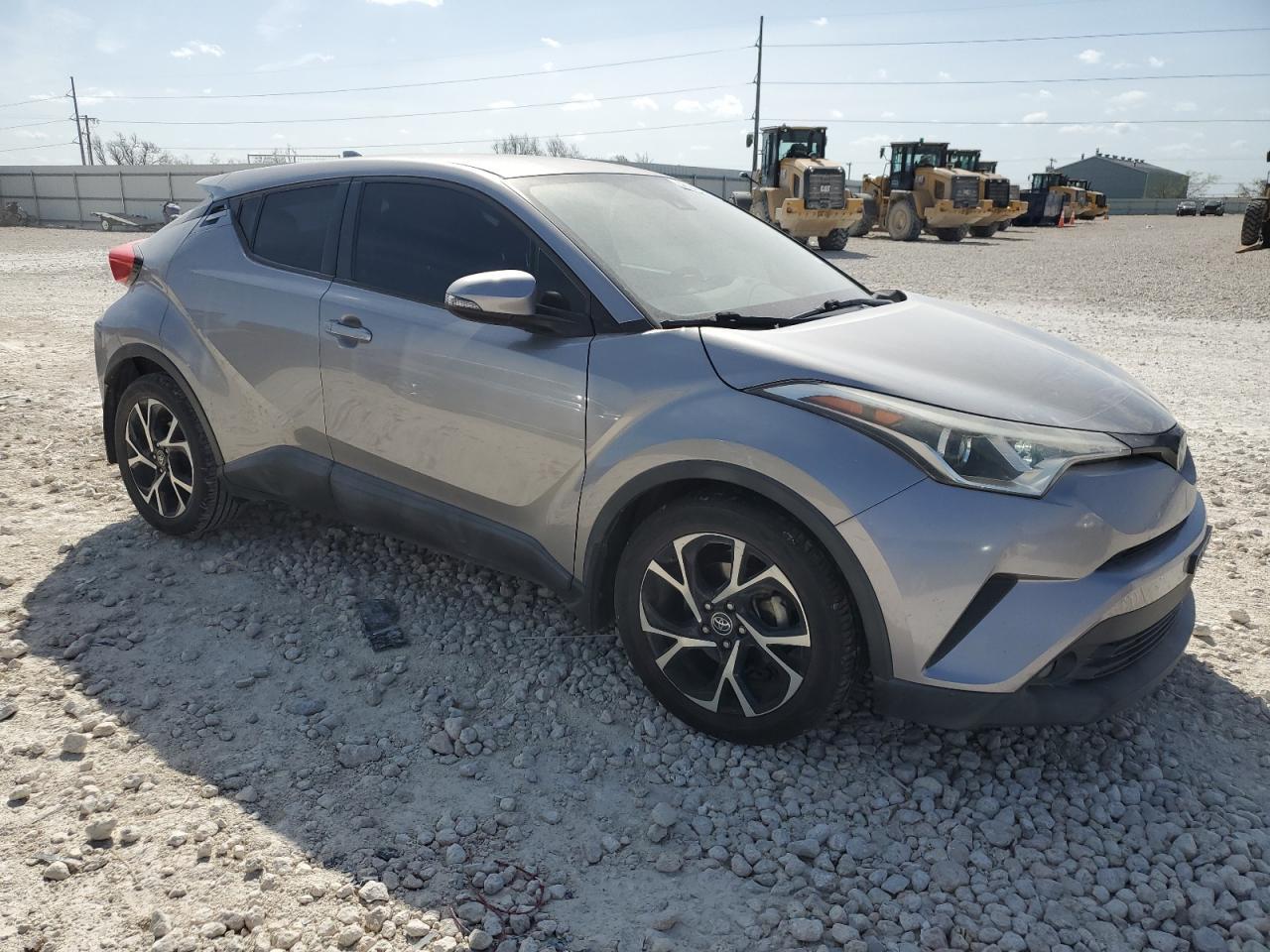 2018 TOYOTA C-HR XLE - Image 4