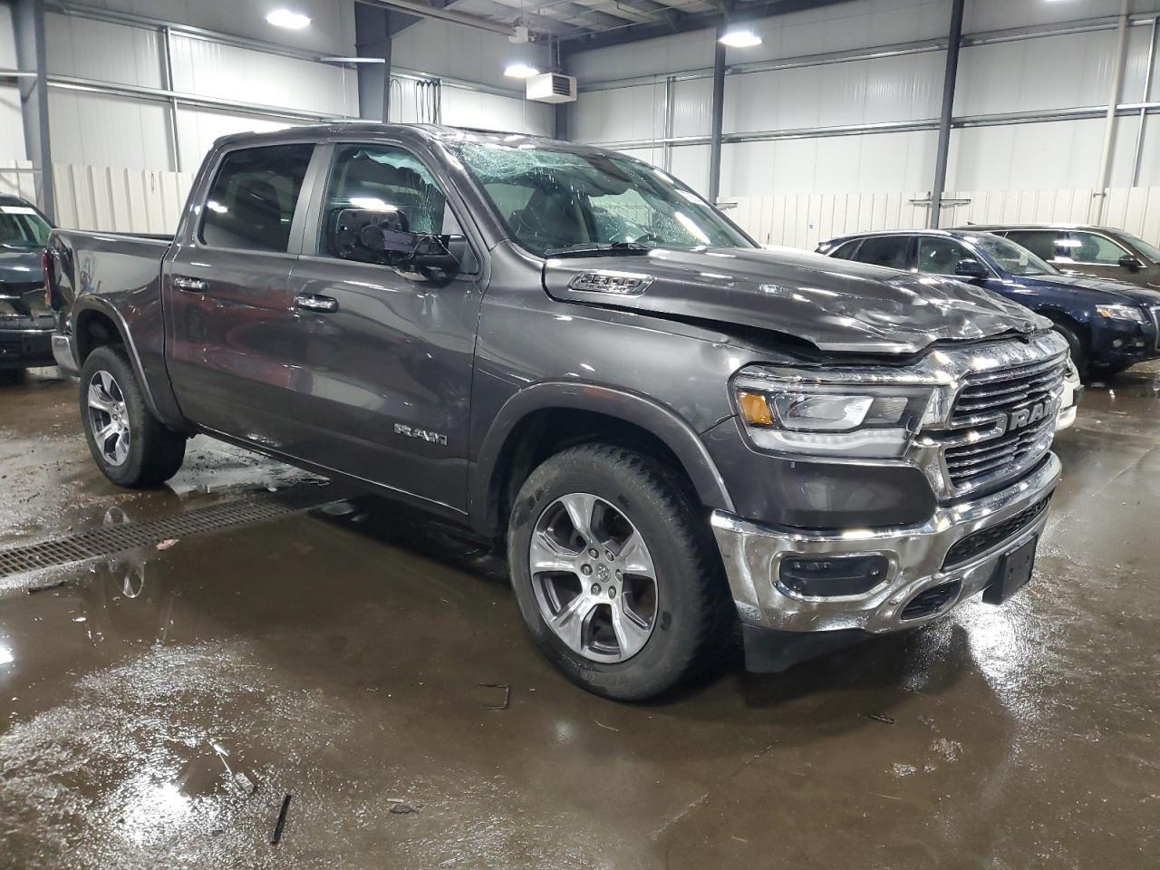 2019 RAM 1500 LARAM - Фото 4