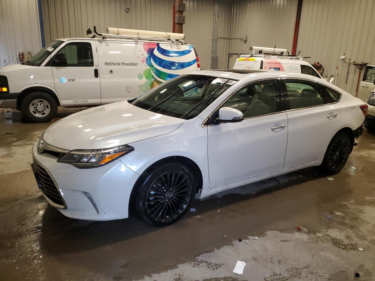 2016 TOYOTA AVALON XLE