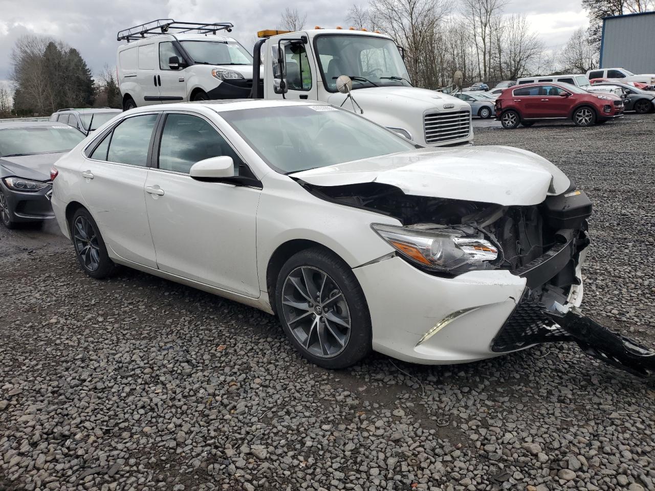 2017 TOYOTA CAMRY LE - Фото 4
