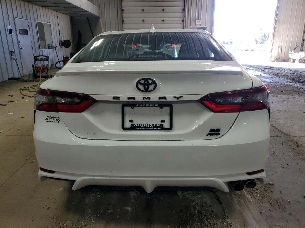2021 TOYOTA CAMRY SE - Image 6