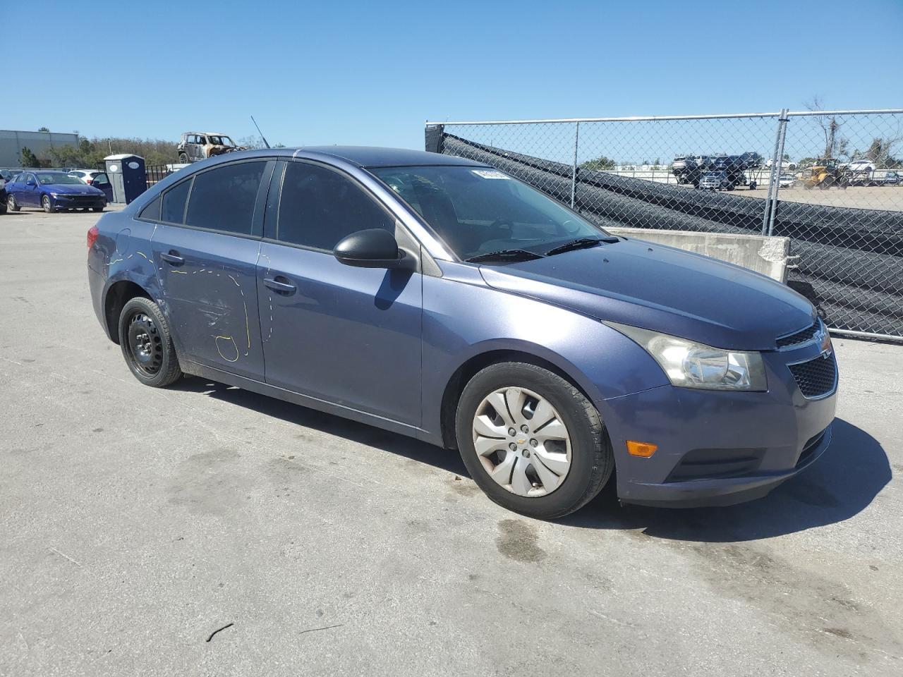 2014 CHEVROLET CRUZE LS - Image 4