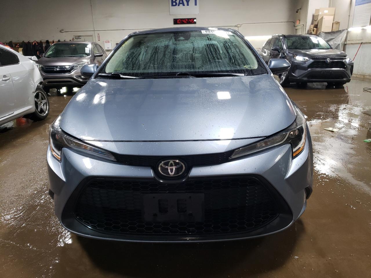 2020 TOYOTA COROLLA LE - Фото 5
