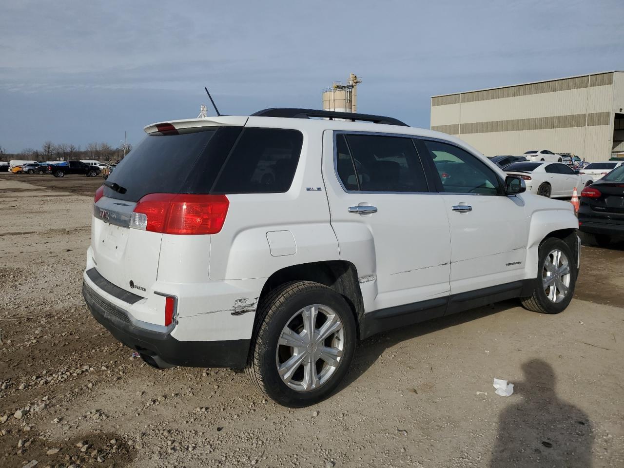 2016 GMC TERRAIN SL - Image 3