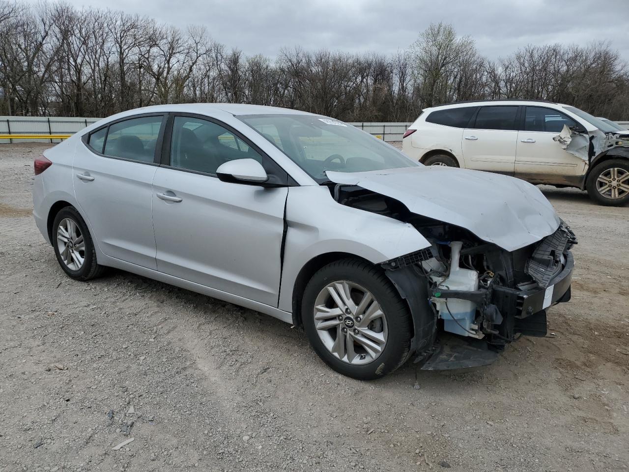 2019 HYUNDAI ELANTRA SE - Фото 4