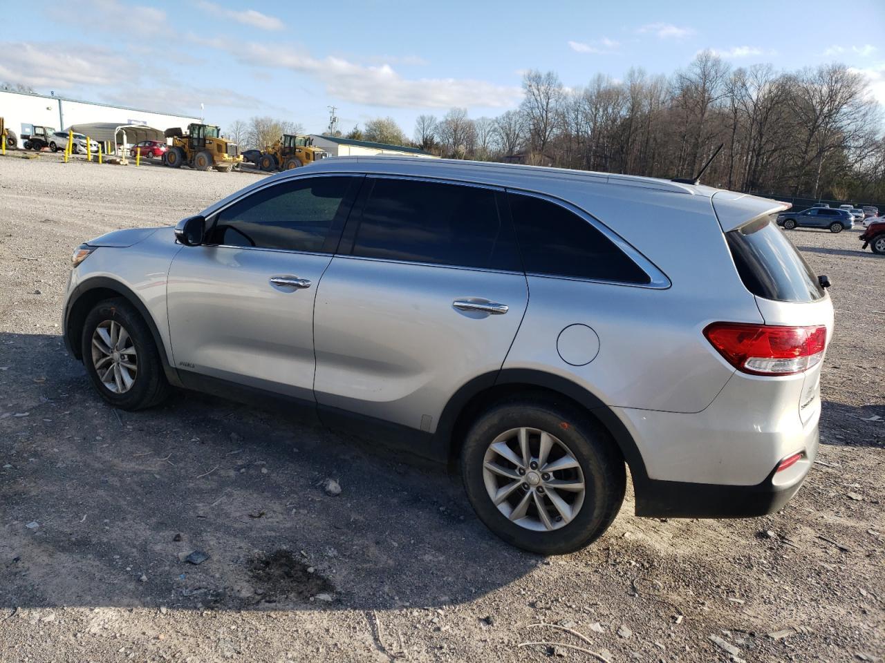 2017 KIA SORENTO LX - Фото 2