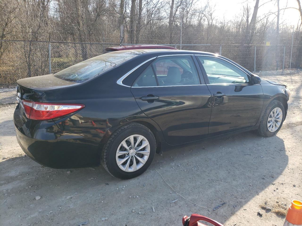 2016 TOYOTA CAMRY LE - Image 3